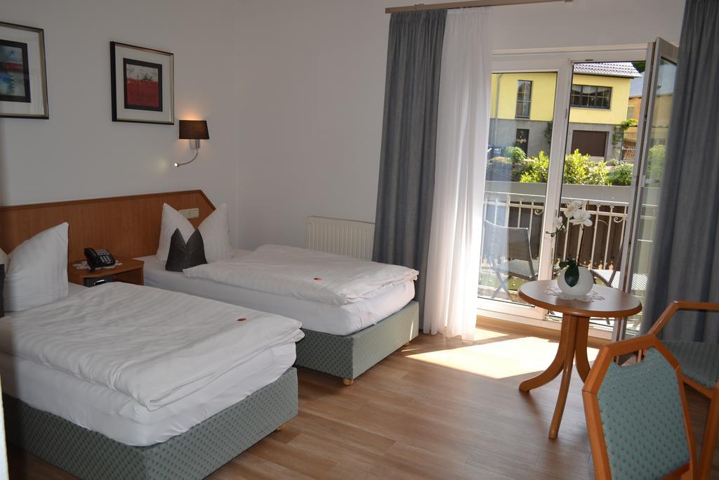 Hotel & Restaurant Zur Linde Freital Exterior photo