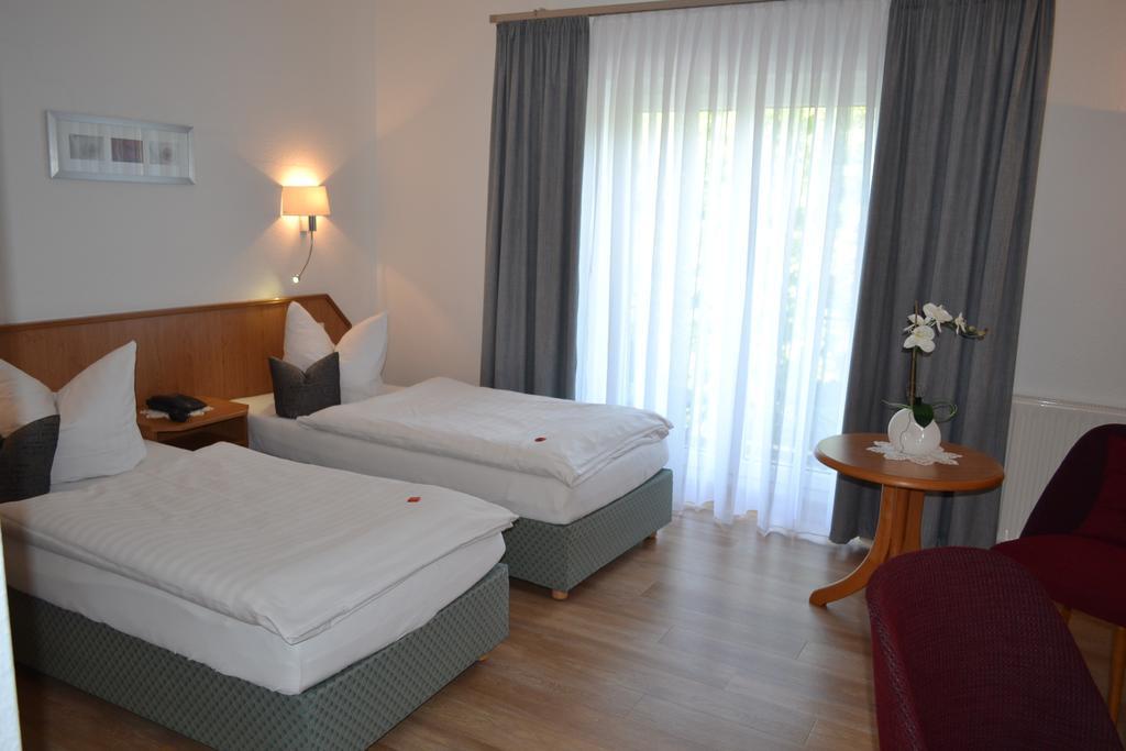 Hotel & Restaurant Zur Linde Freital Exterior photo